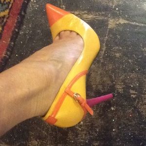 Stuart Weitzman Yellow Orng & Pink Leather 7 & 10